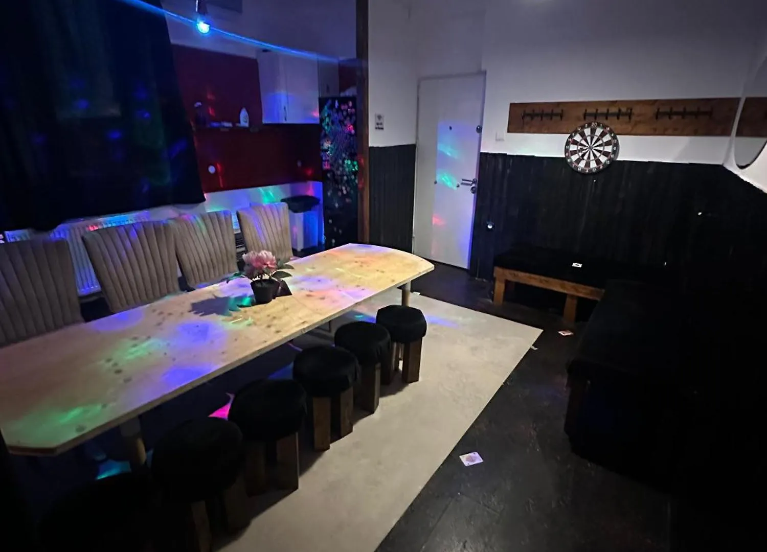 Central Fancy Apartment Бухарест