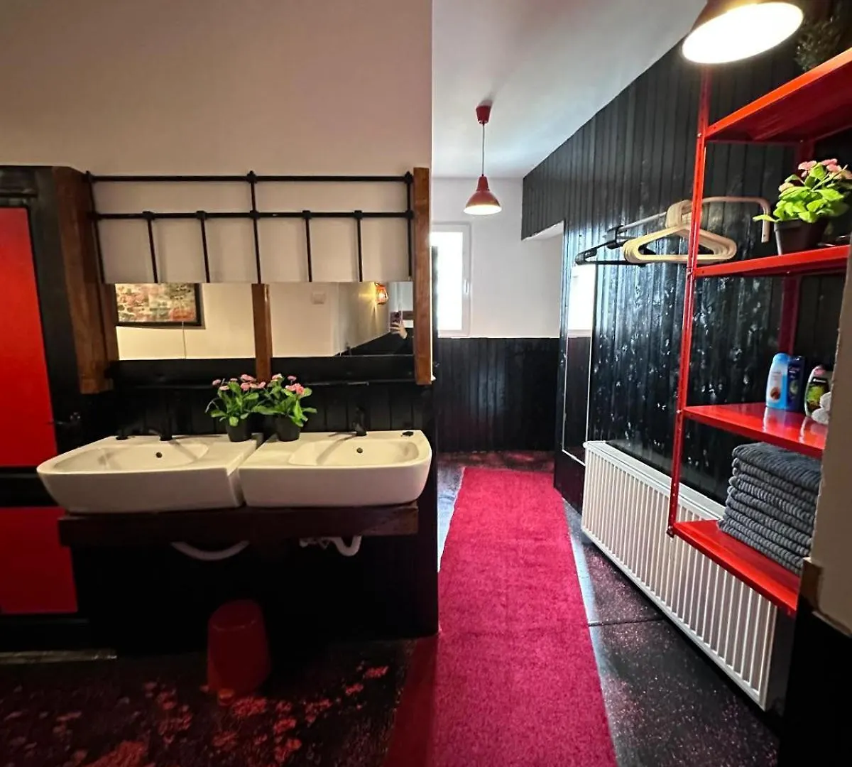 Central Fancy Apartment Бухарест