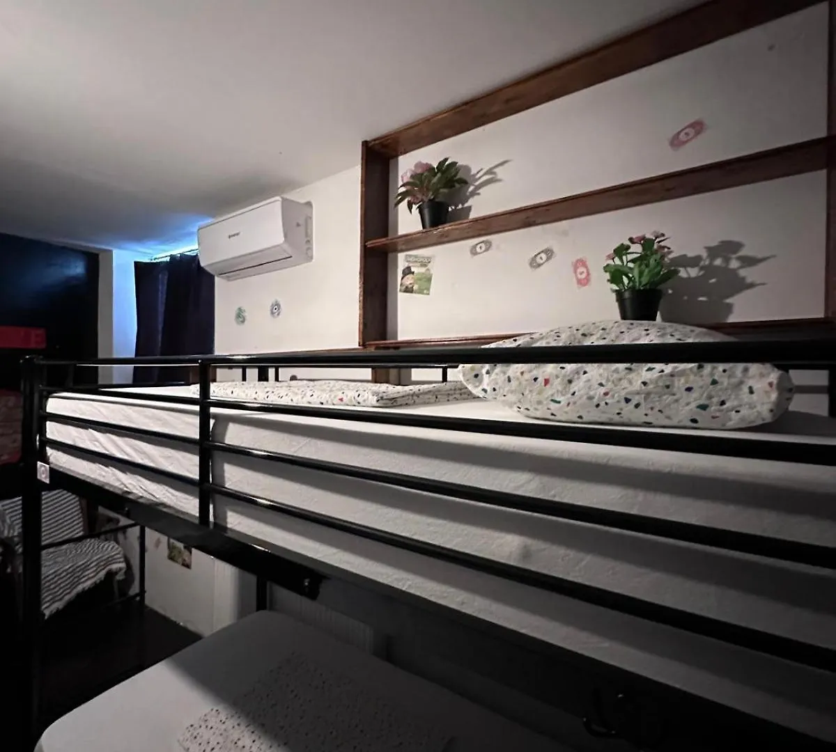 Central Fancy Apartment Бухарест